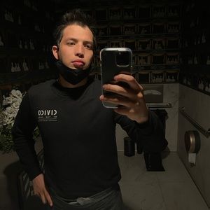 Meet your Posher, Daniel